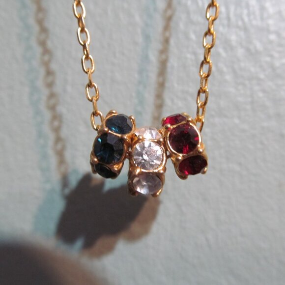 Vintage Avon OS Necklace Faceted Red White & Blue Crystals Goldtone - Picture 9 of 12